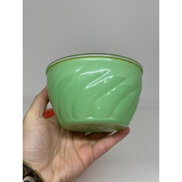VTG Swirl Glass Snack Bowl 2.75"x4.25" Set of 2 Kitchenware Red Green MCM - Picture 3 of 10